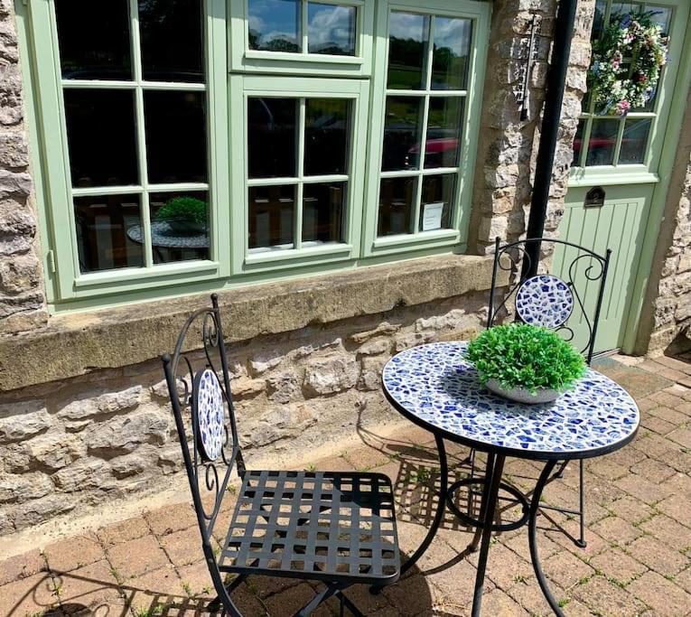Gorgeous Cozy Cottage With A Heritage Feel, Walks, Pubs & Wood Burner Tideswell Exterior foto